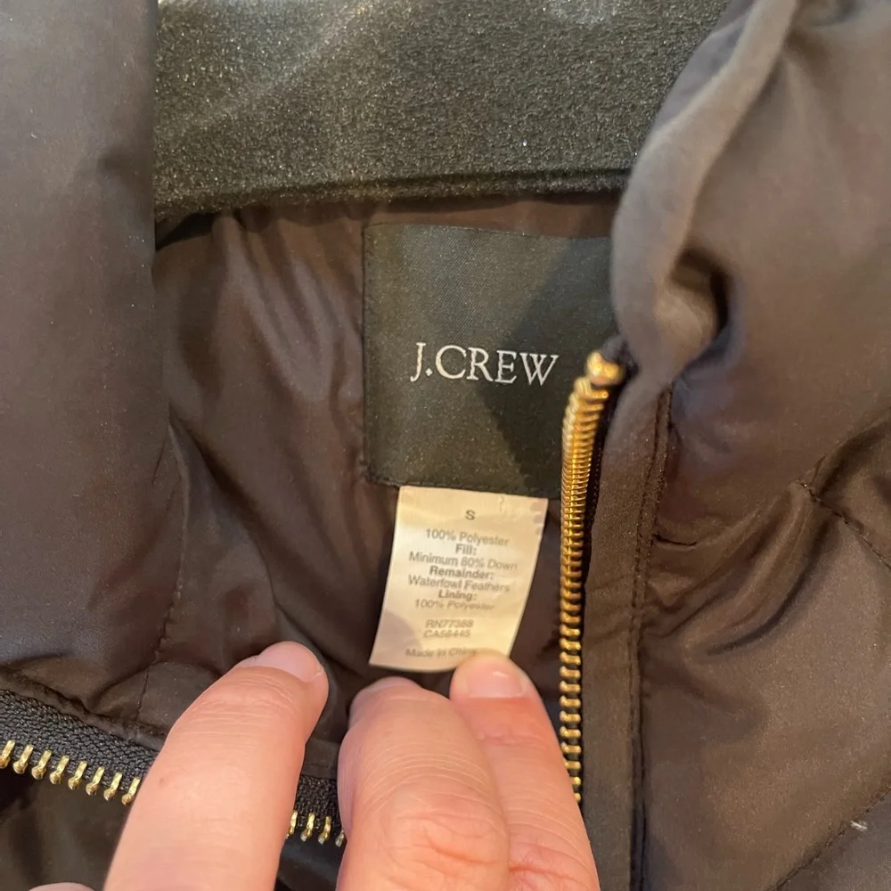 Jcrew women’s black quilted vest - Picture 3 of 6